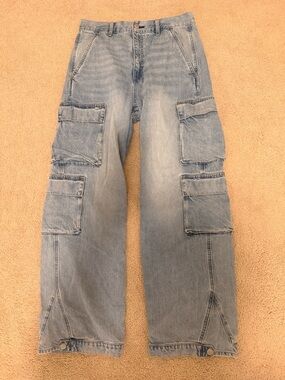Denim Forum Women's Light Wash Cargo Jeans in Blue